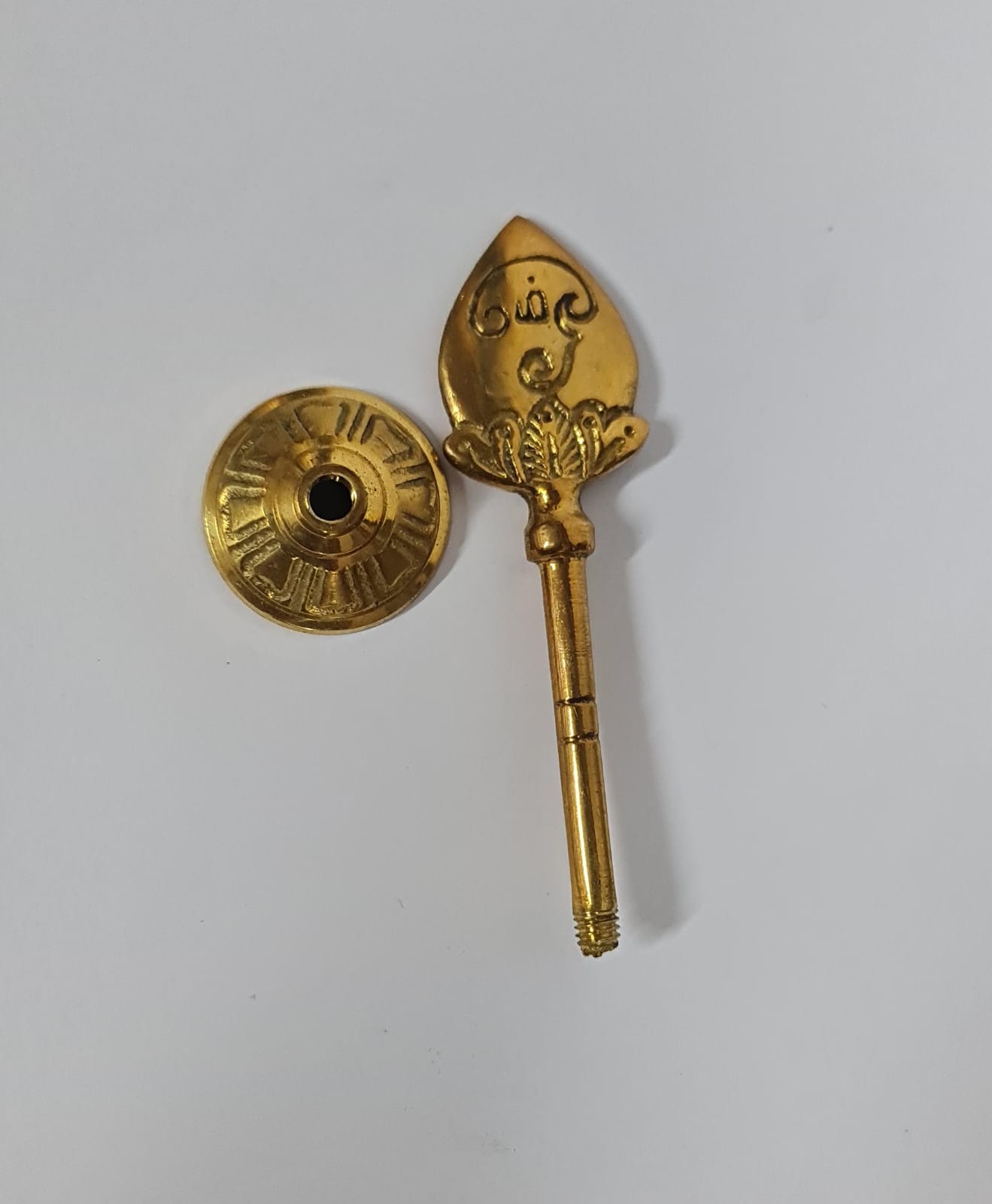 Solid Brass Vel With Base - Medium - 10CM (H)