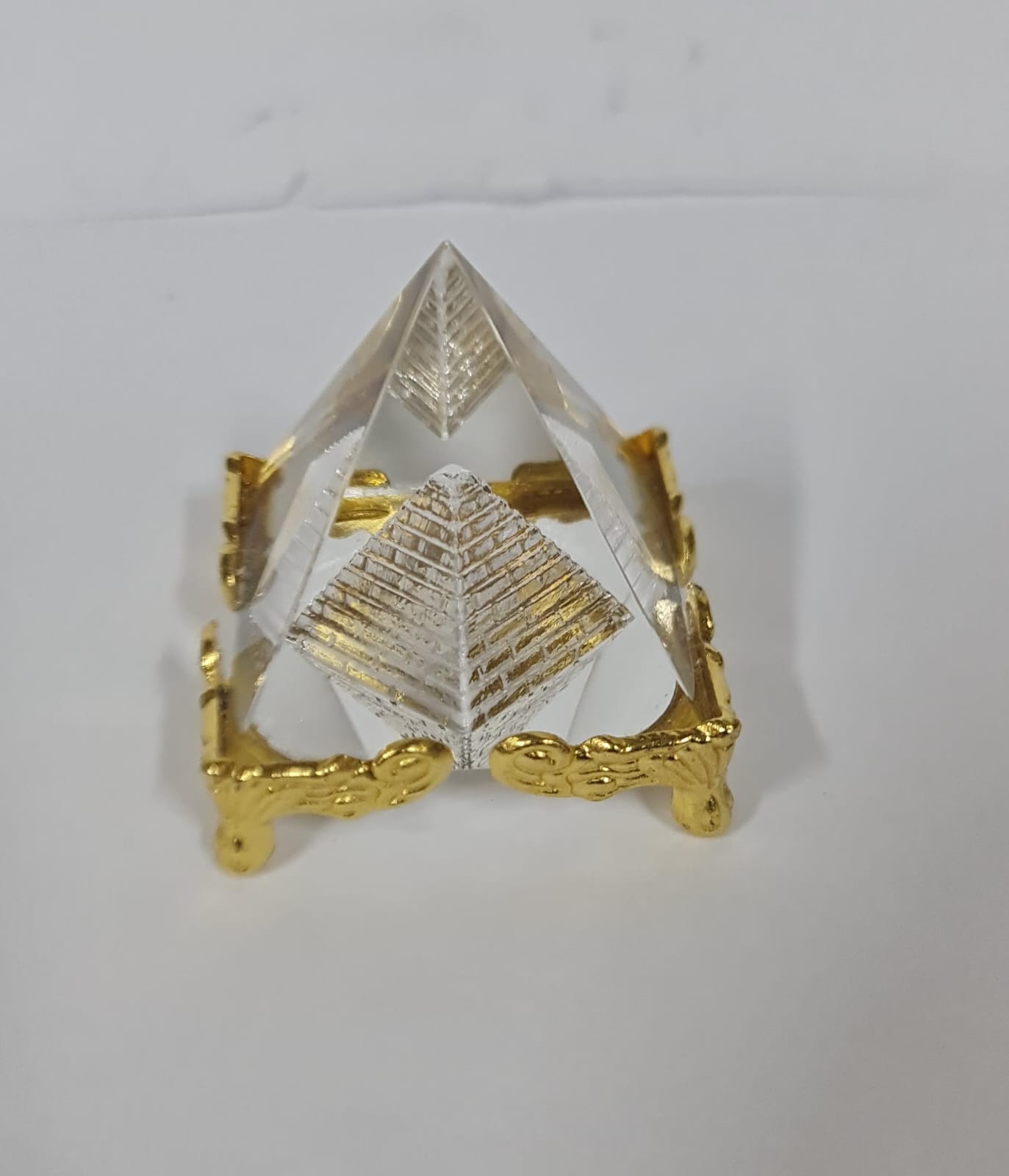 Fengshui Crystal Pyramid with Golden Stand