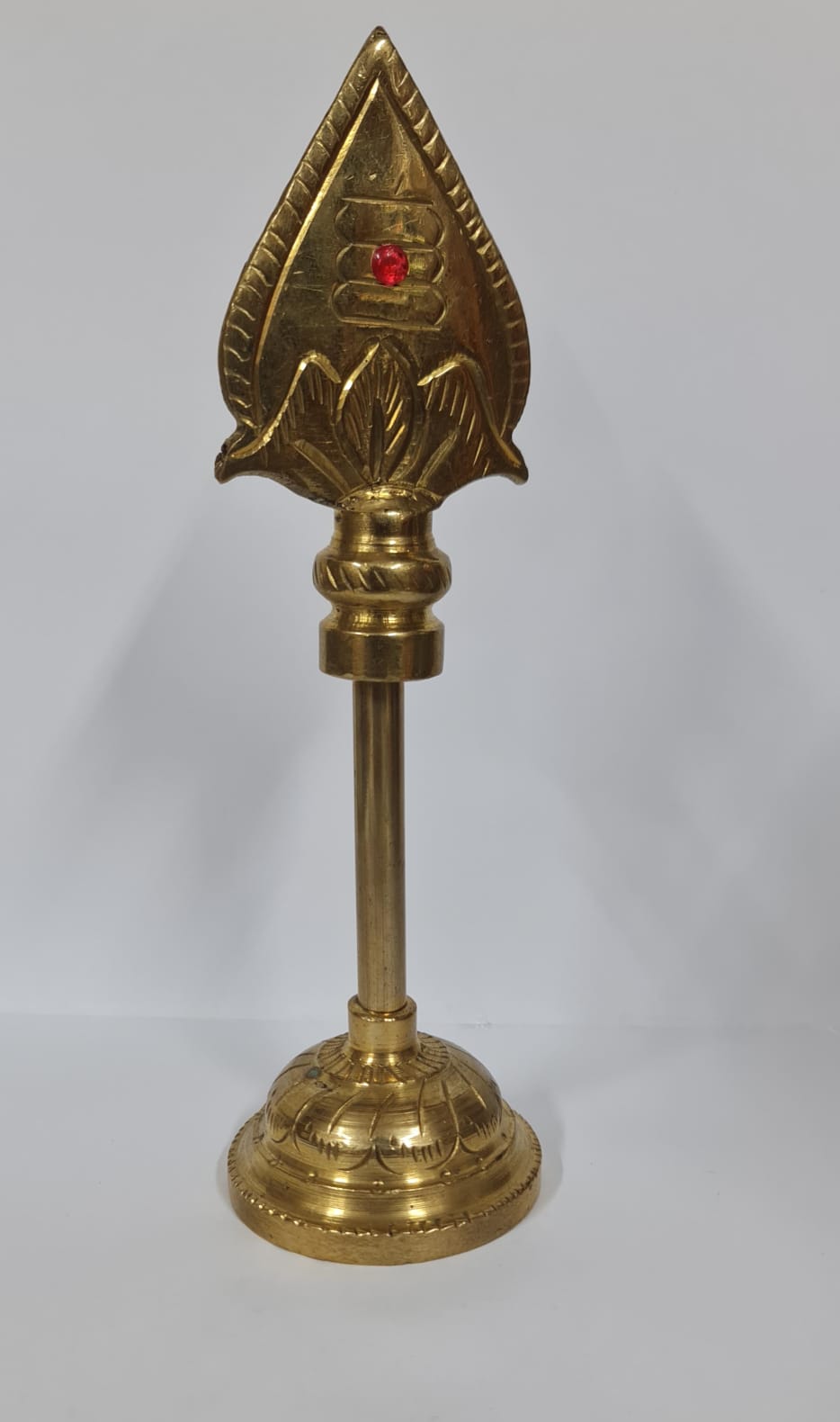 Solid Heavy Brass Vel With Base - Medium - .11 CM (H)